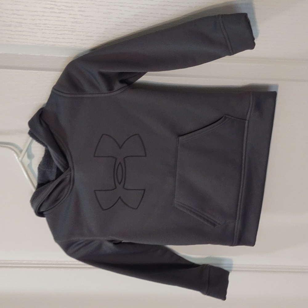 Under Armour boys gray sweatshirt